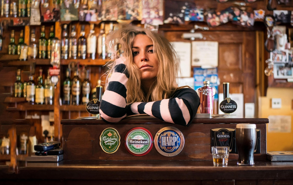 bartender-7164196_1280.jpg