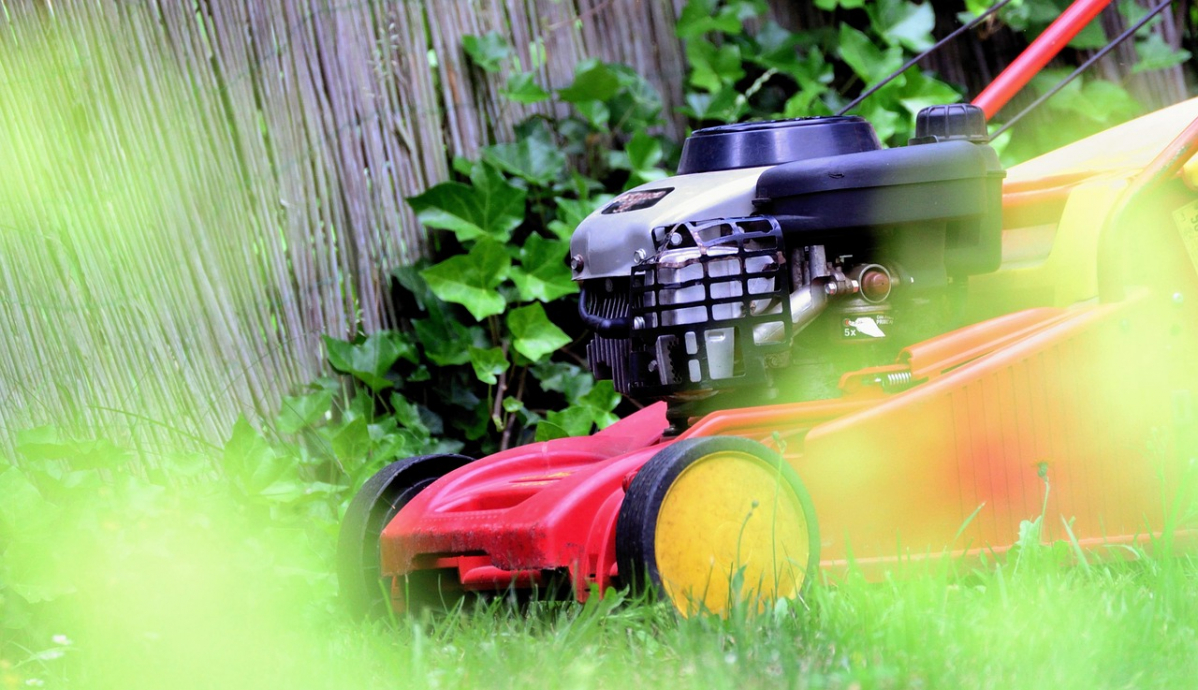 lawn-mower-5329715_1280.jpg